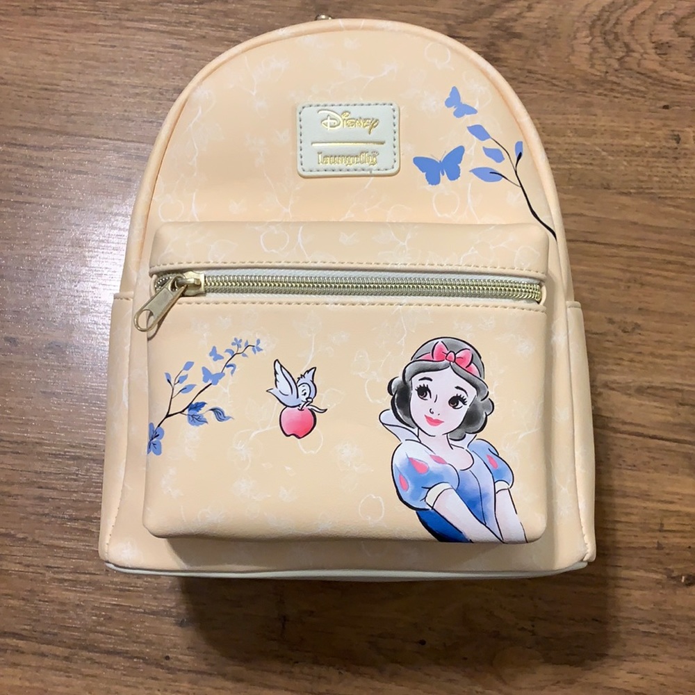 Loungefly snow white mini backpack